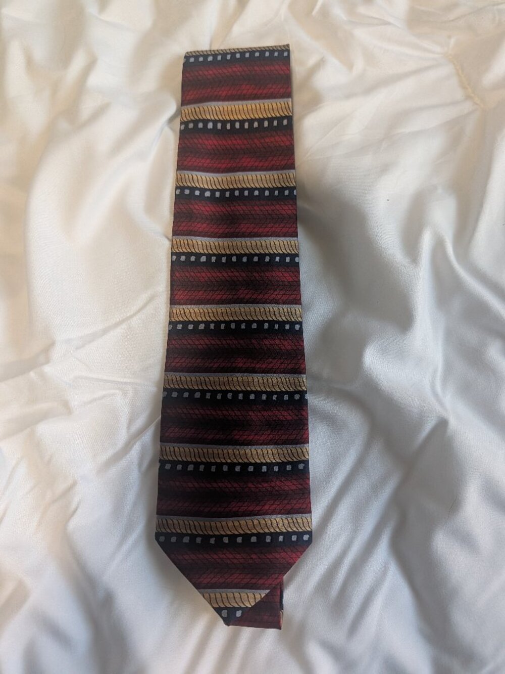 Cocktail Colors 100% Silk Men's Necktie Red Black Gold Geometric Stripe Jerry De
